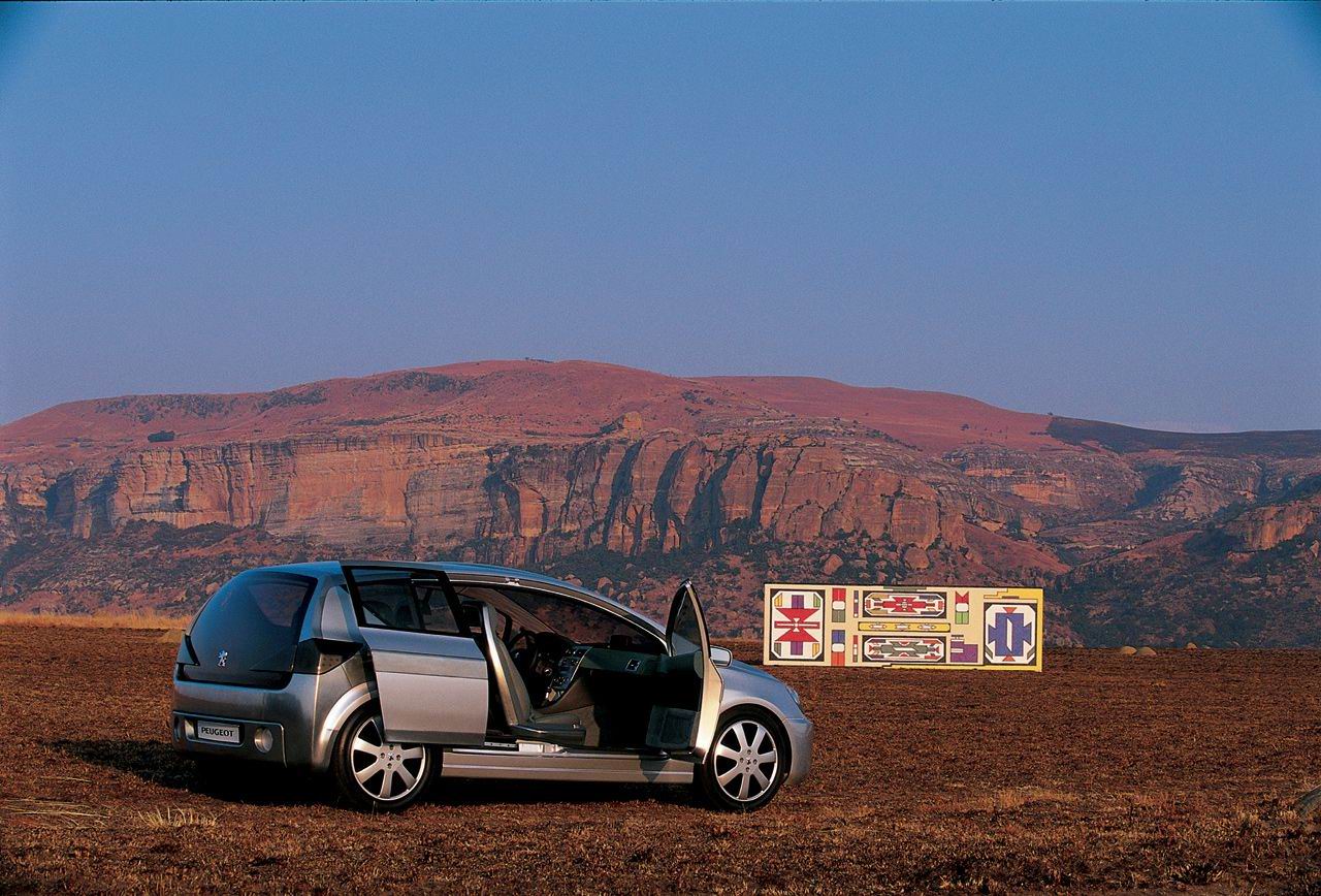 Peugeot () Promethee Concept:  