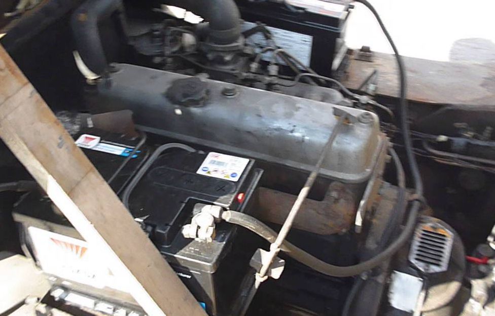 Toyota () 2J:  