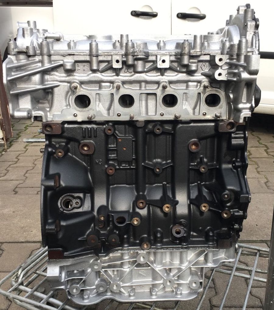Nissan () M9R830, M9R832, M9R833:  