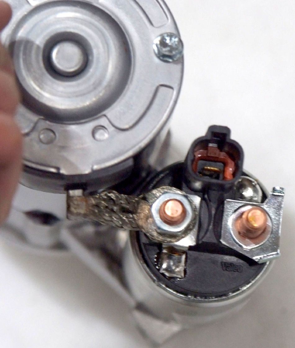 Hyundai () G6EA (36100-3E020, 36100-3E100):  