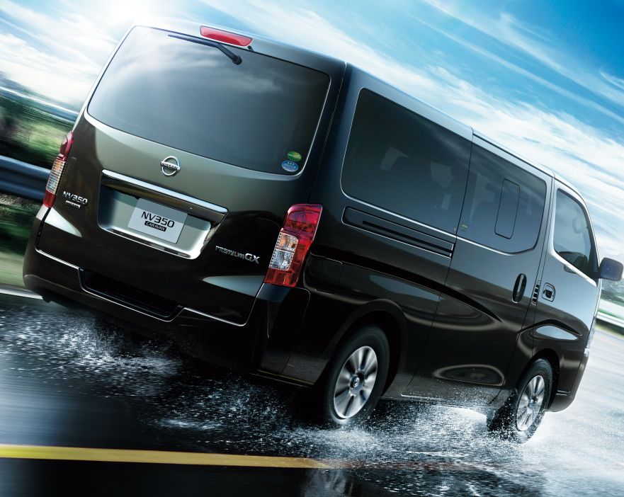 Nissan () NV 350 Caravan:  