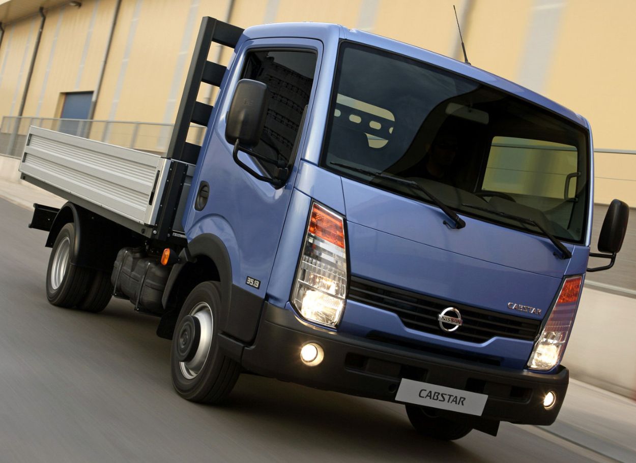 Nissan () Cabstar III:  