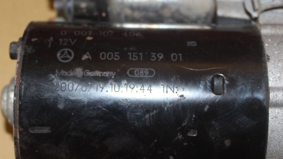 Mercedes Benz () A0051513901:  
