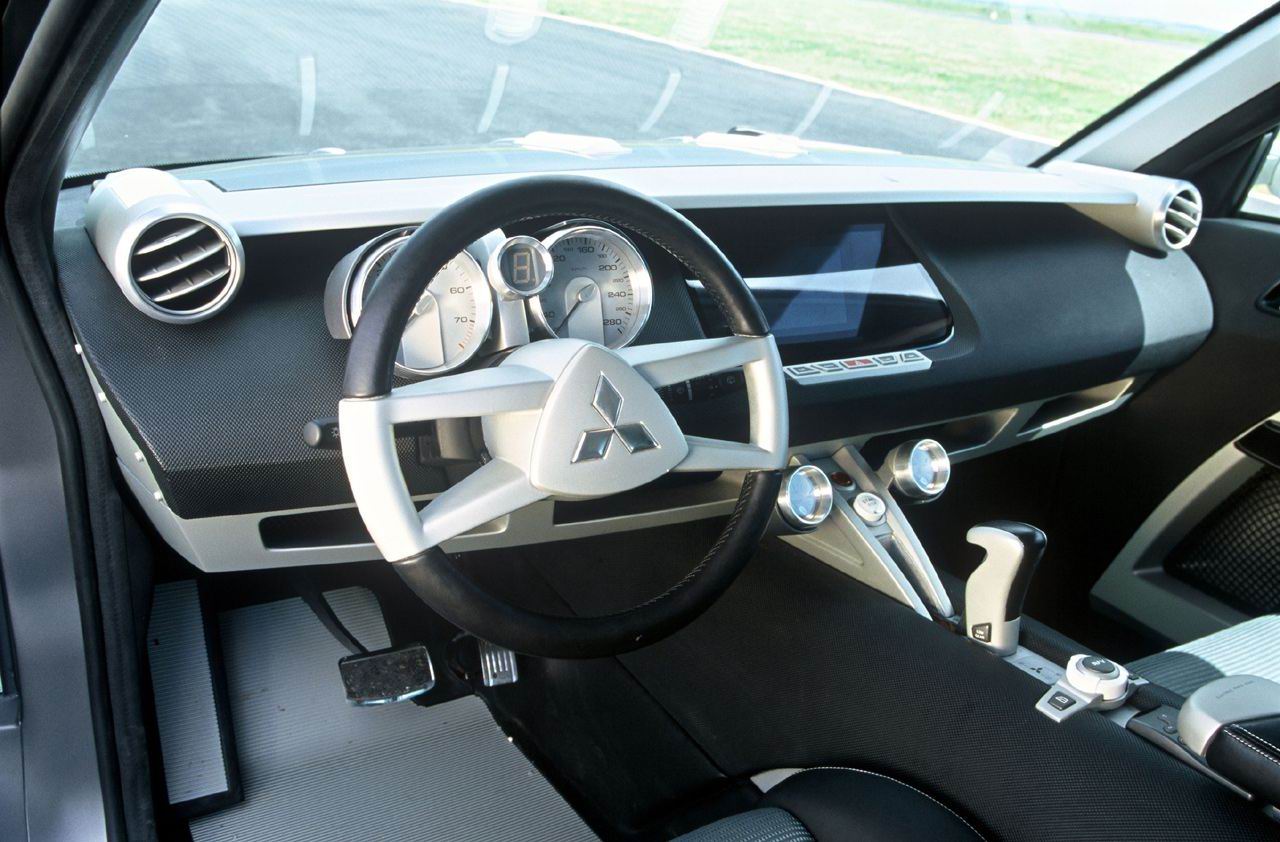 MMC Mitsubishi () Pajero Evolution Concept:  