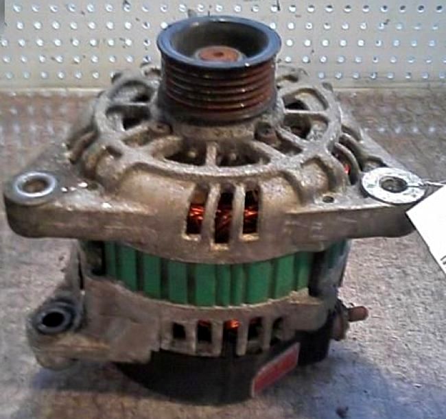 Kia () OK559-18-300:  