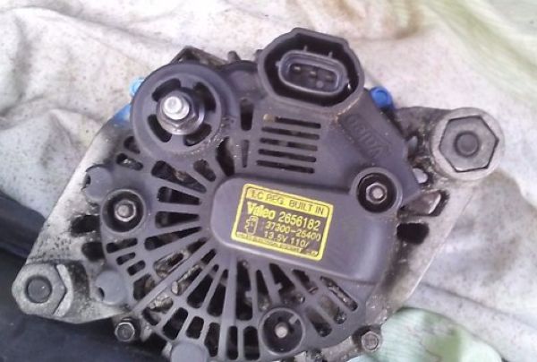 Hyundai () 37300-25400:  