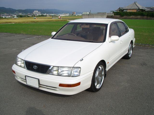 Toyota () Avalon I (MCX10):  