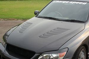 Toyota () Altezza:  