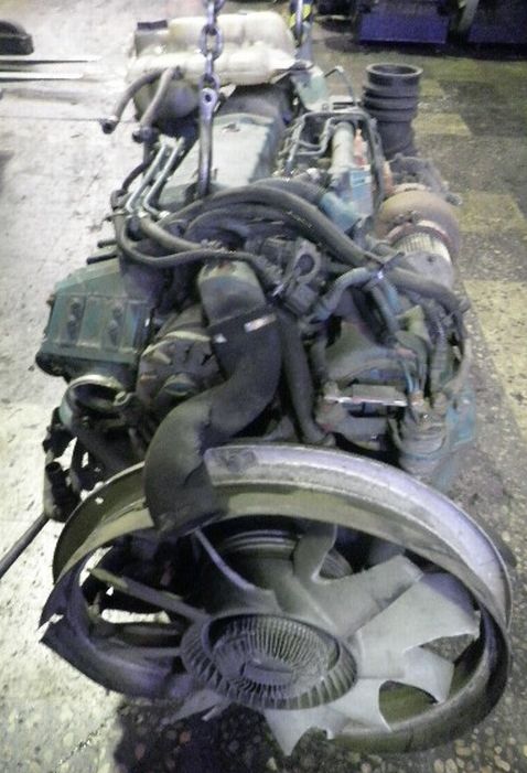 Volvo () D6B:  