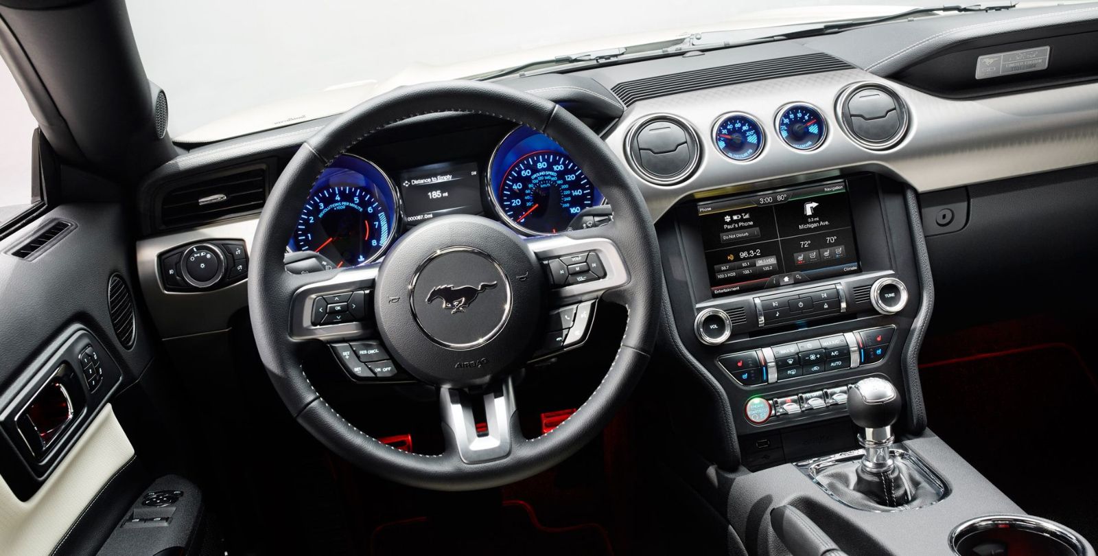 Ford () Mustang VI:  