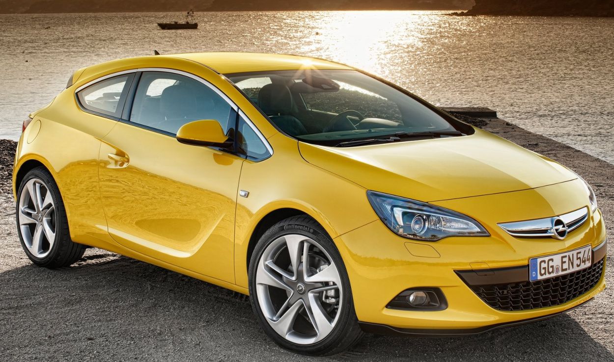 Opel () Astra J IV GTC:  