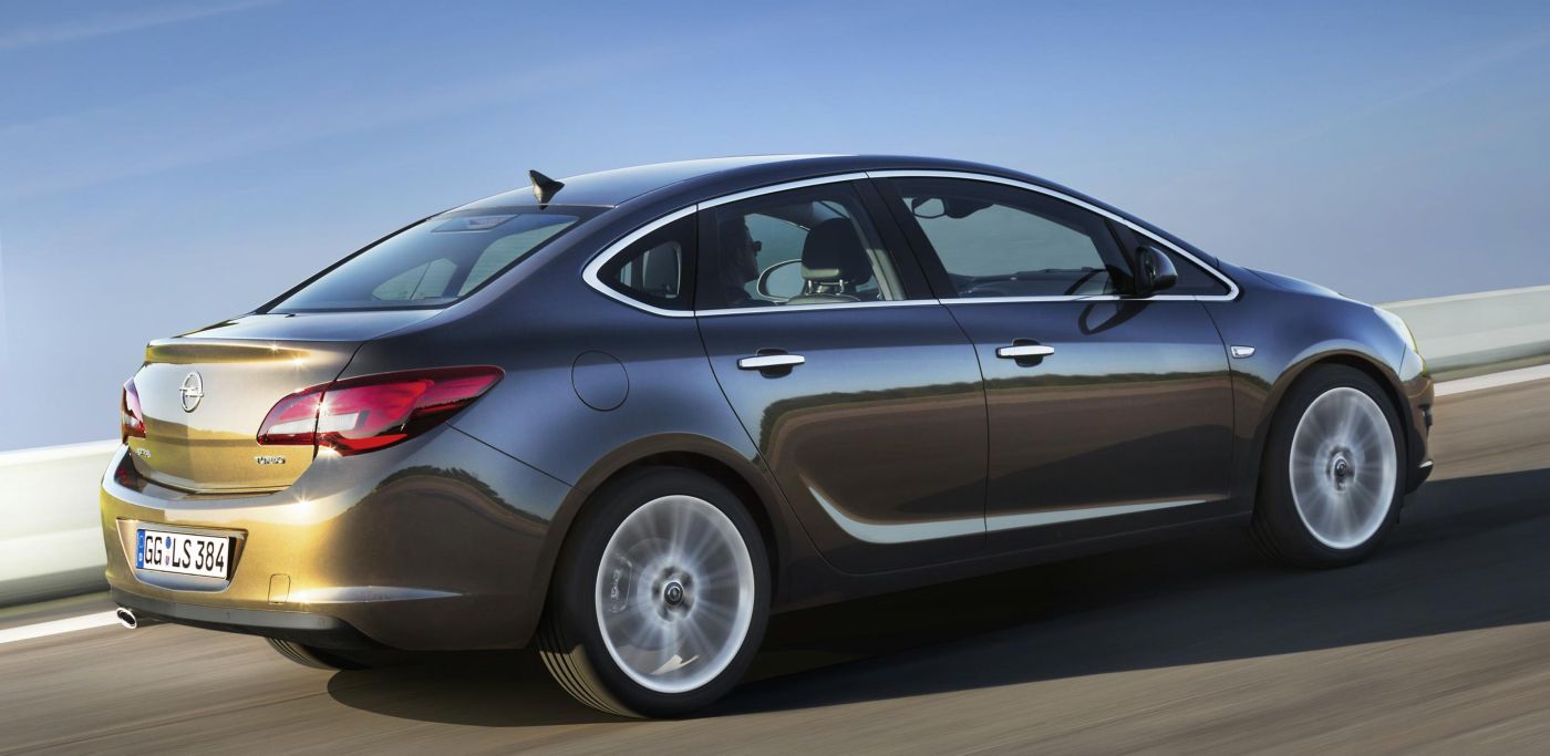 Opel () Astra J IV sedan:  