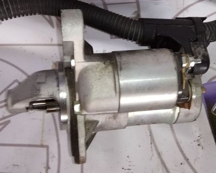 Nissan () 23300-EN22A, 23300-EN22B:  