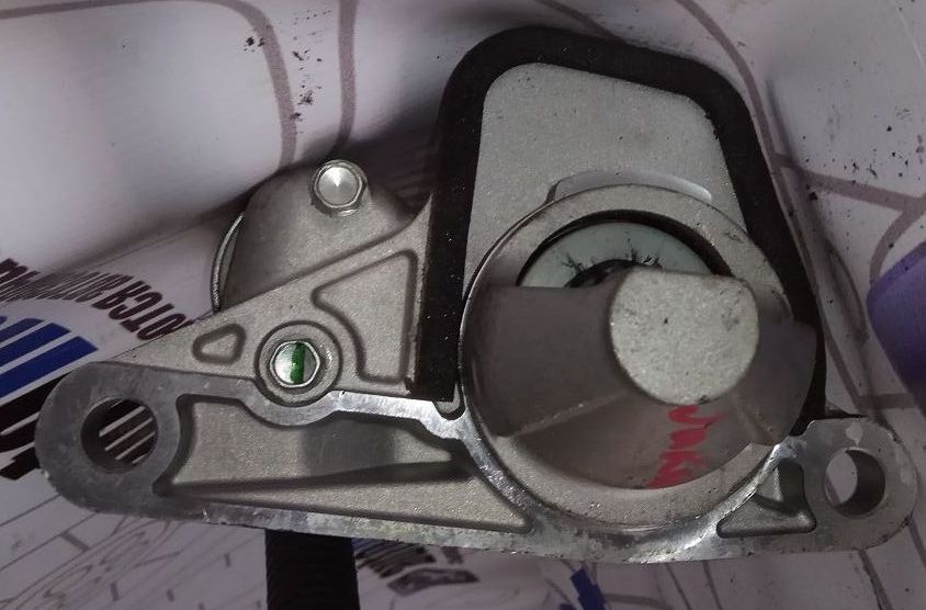 Nissan () 23300-EN22A, 23300-EN22B:  