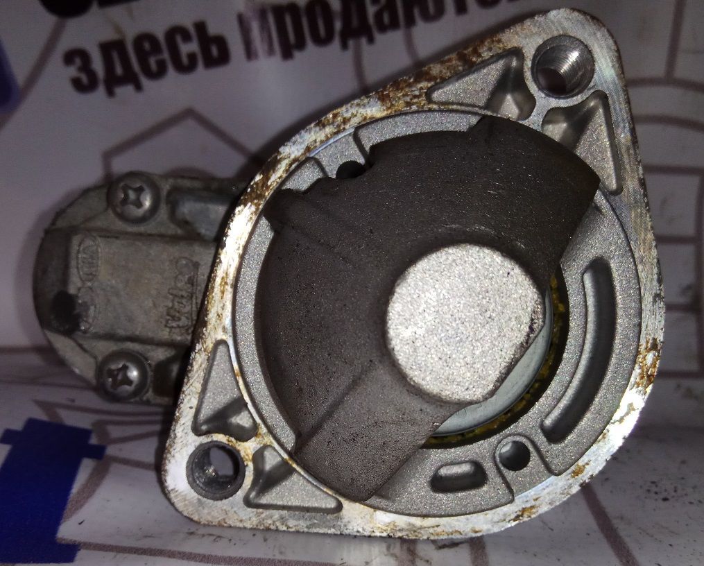 Hyundai () D4FB (36100-2A305):  