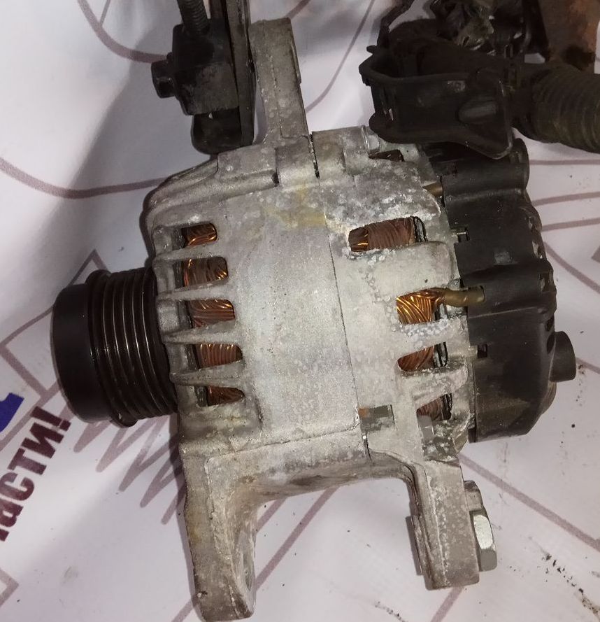 Hyundai () 37300-2E300 (G4NA, G4ND):  