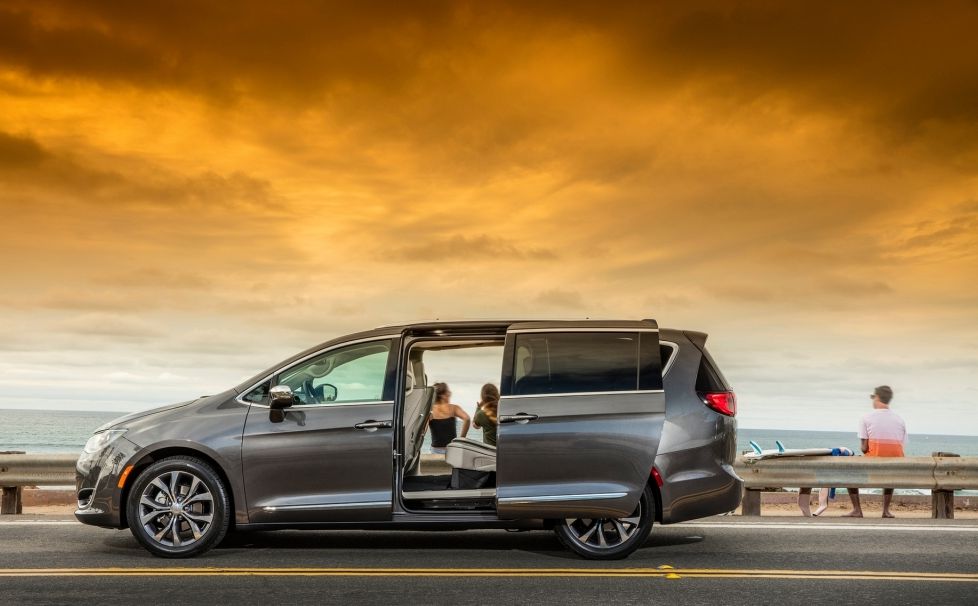 Chrysler () Pacifica II (RU):  