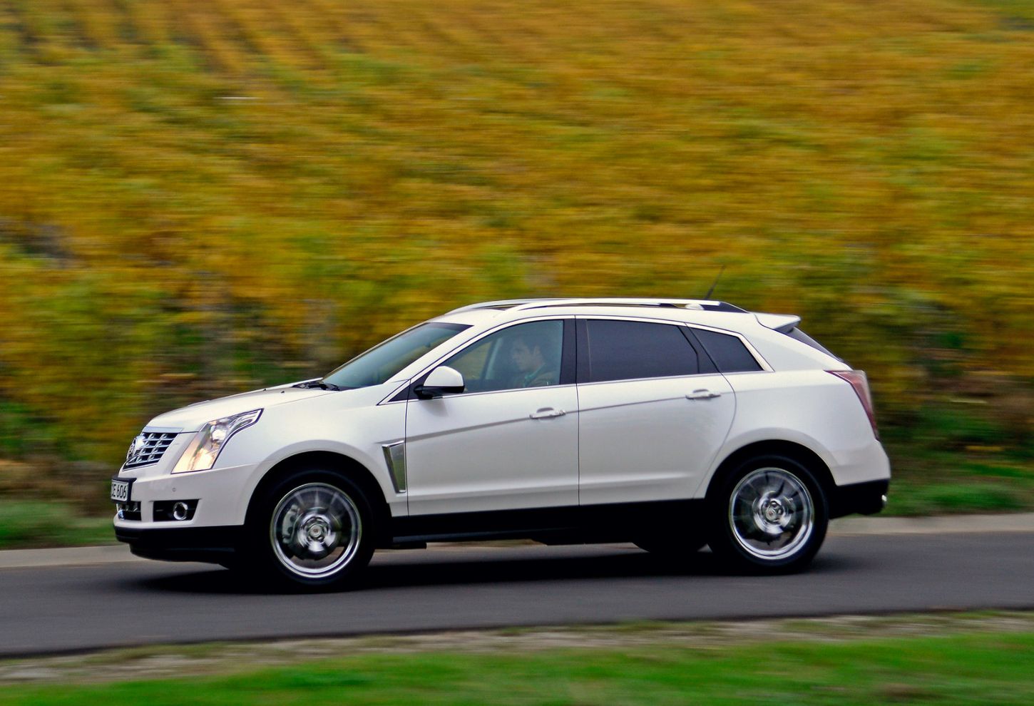 Cadillac () SRX II:  