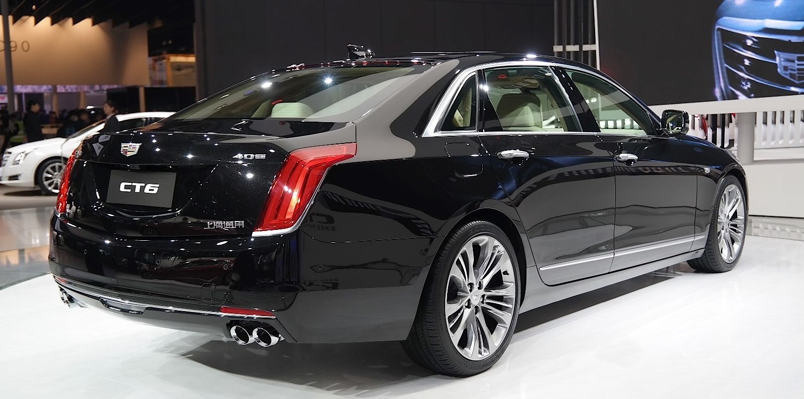 Cadillac () CT6:  