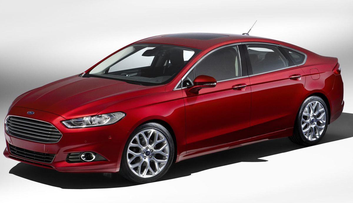 Ford () Mondeo V Sedan:  