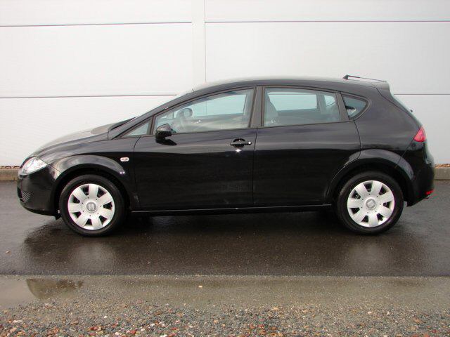 Seat () Leon II (1P1):  