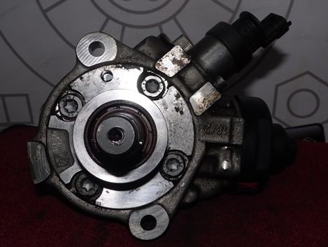 Hyundai () D4HA, D4HB (33100-2F000):  