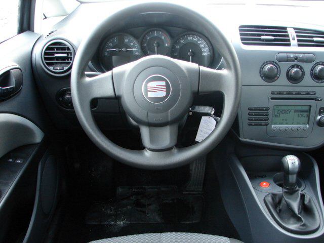 Seat () Leon II (1P1):  