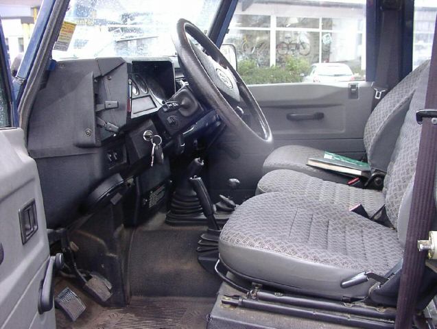 Land Rover ( ) Defender (Pickup):  
