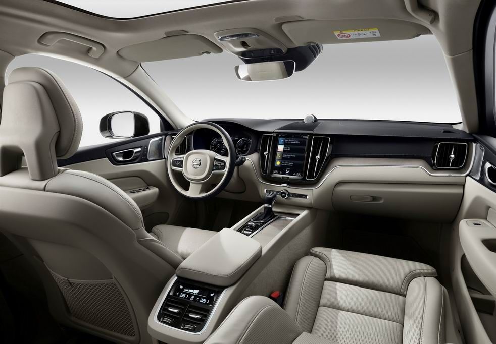 Volvo () XC60 II:  