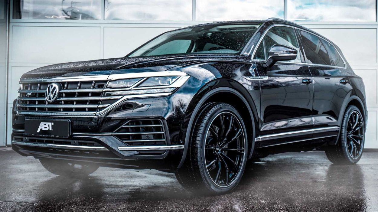 Volkswagen (VW) () Touareg III (CR7):  