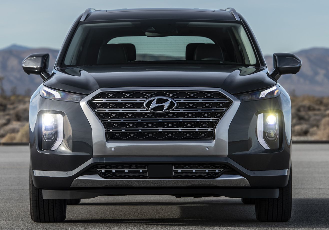 Hyundai () Palisade I:  