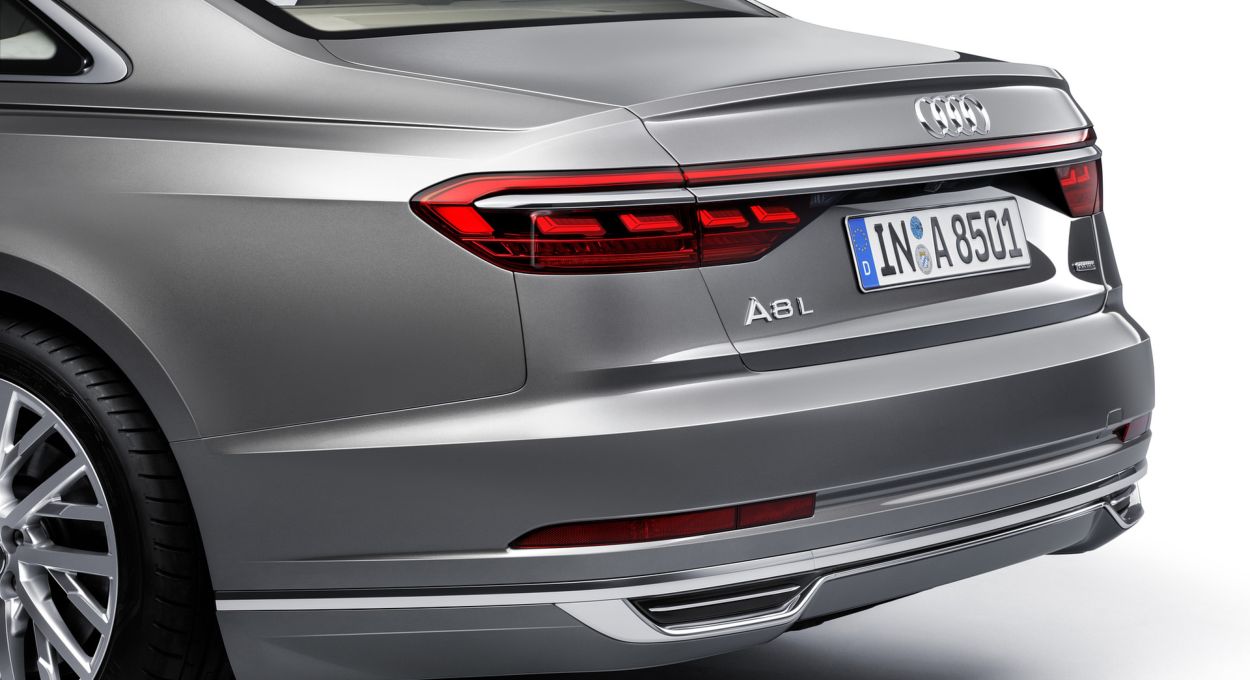 Audi () A8 IV (4N2, 4N8, D5):  