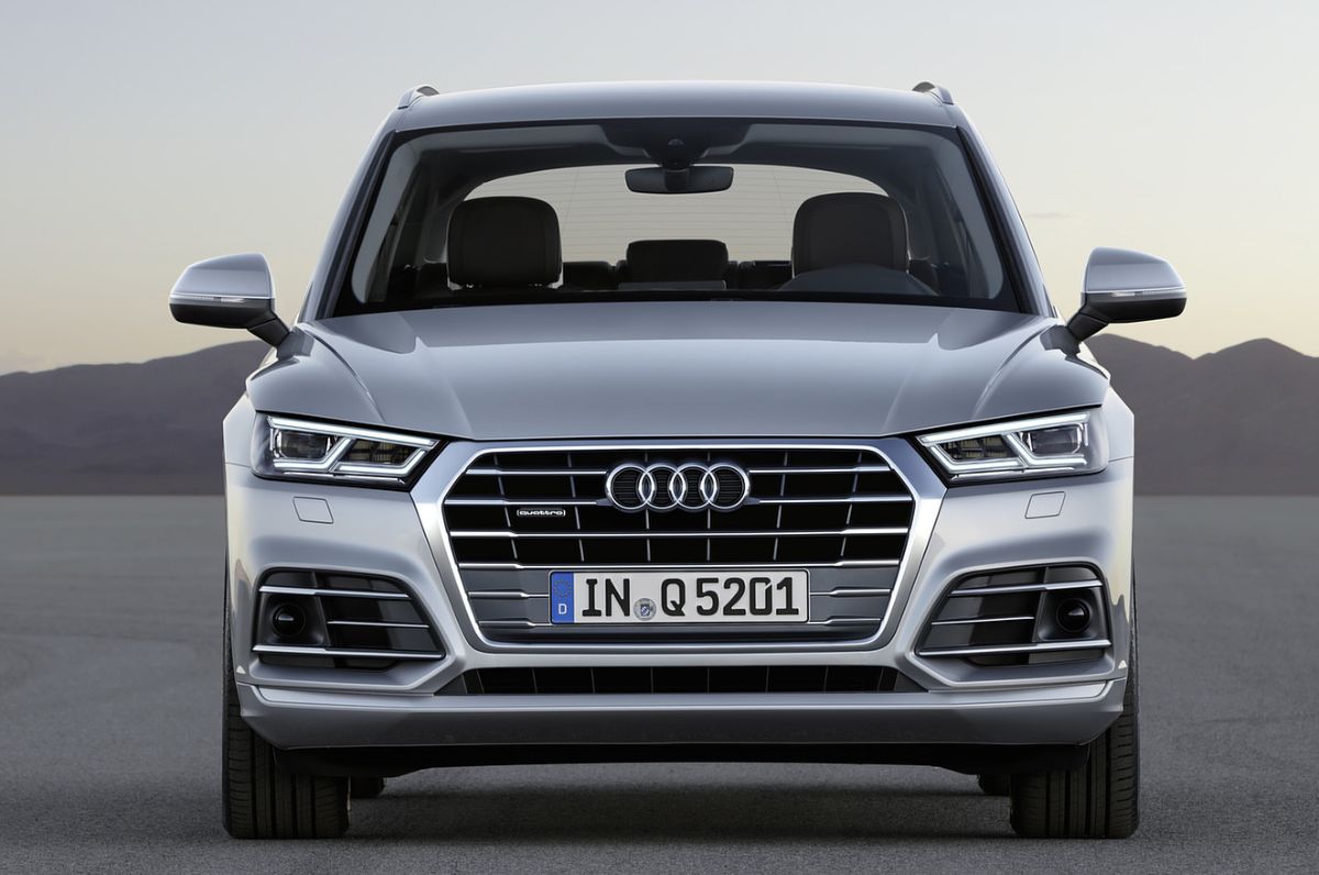 Audi () Q5 II (FYB):  