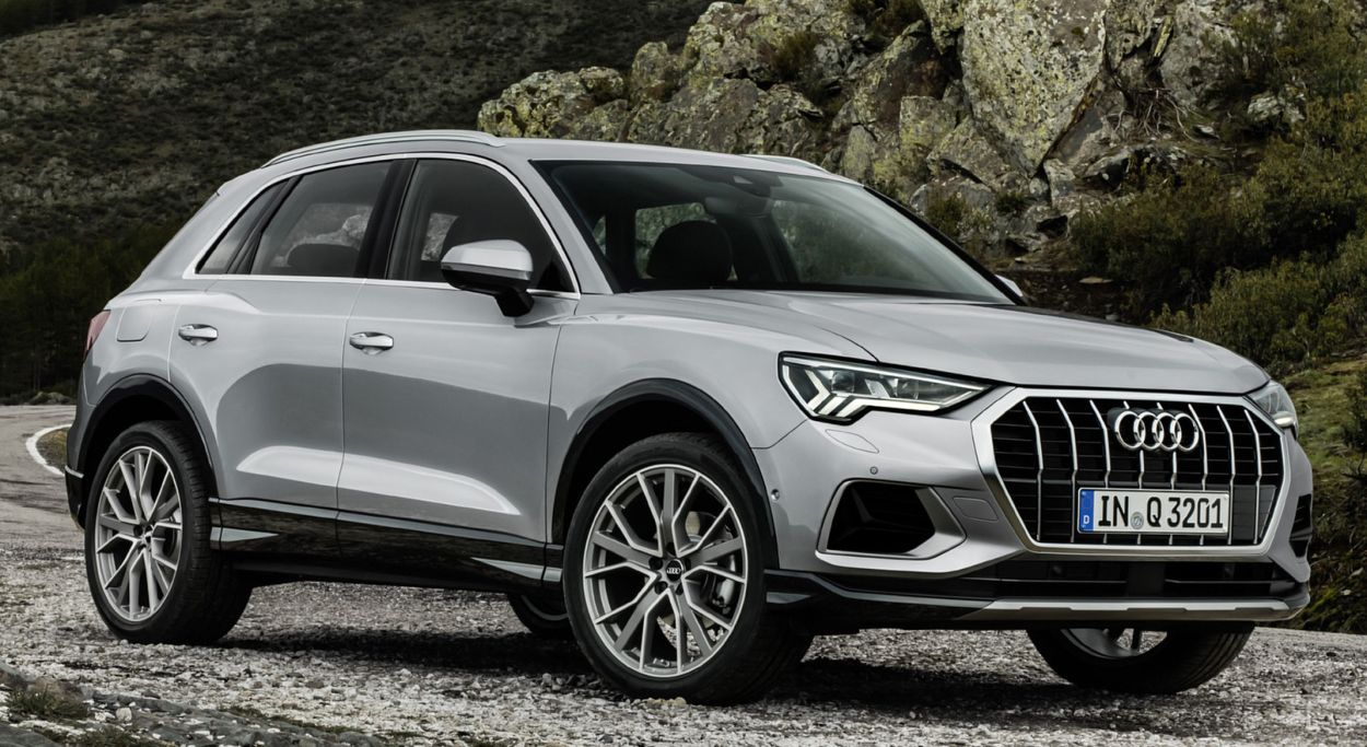 Audi () Q3 II (F3B):  