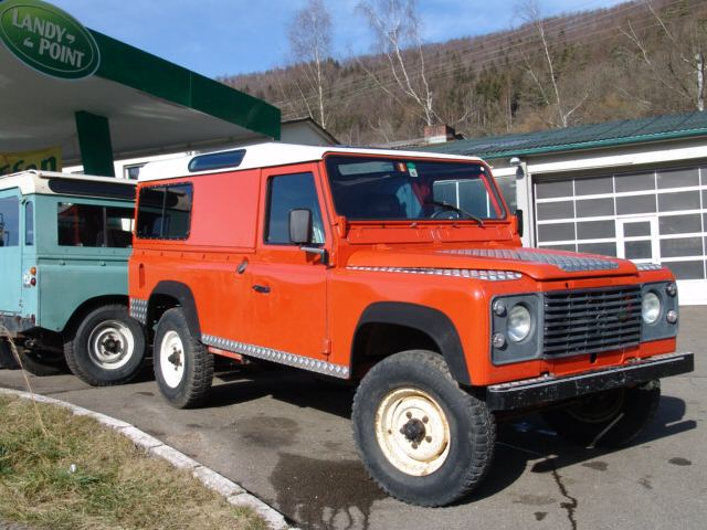 Land Rover ( ) 90 (110):  