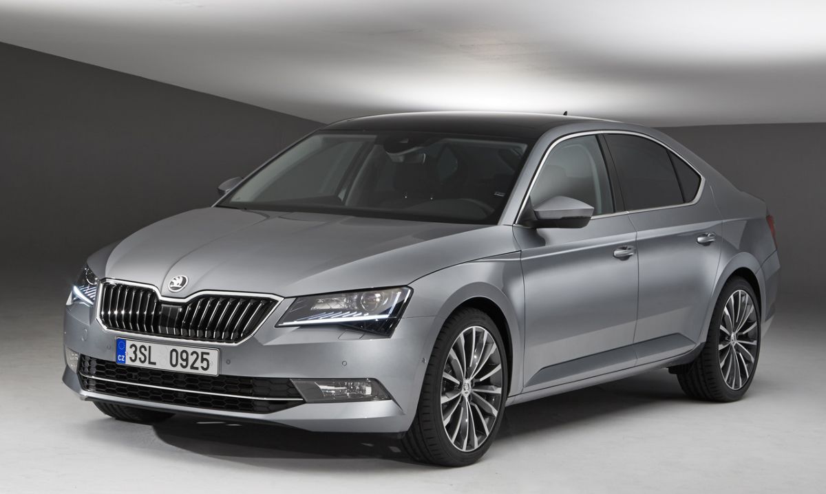 Skoda () Superb III (3V3):  