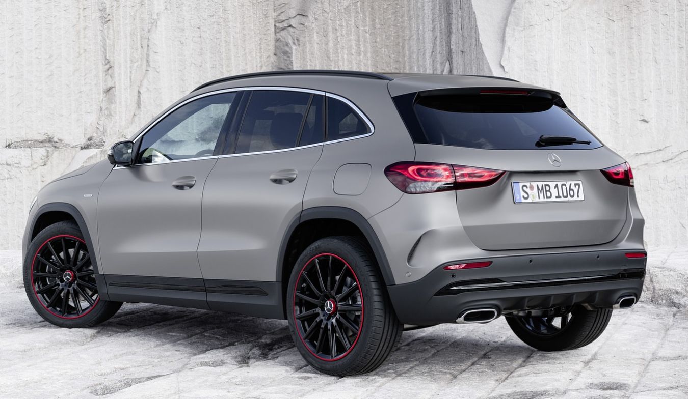 Mercedes Benz () GLA II (H247):  
