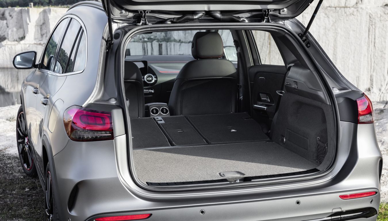Mercedes Benz () GLA II (H247):  