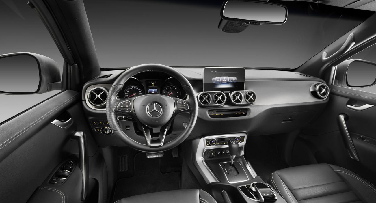 Mercedes Benz () X-Class (X470):  