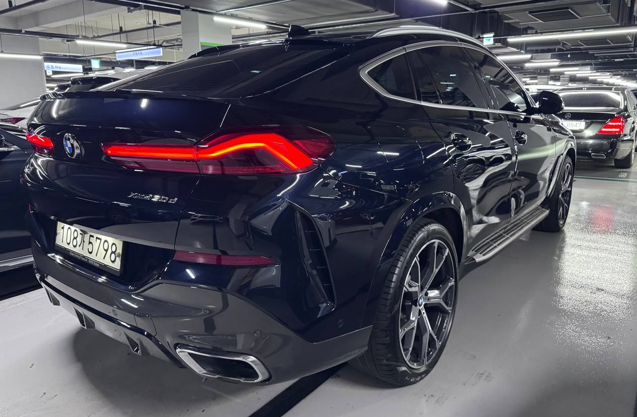 BMW () X6 (G06):  