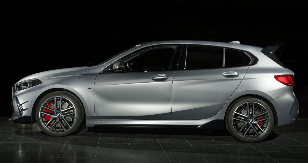 BMW () 1-Series (F40):  
