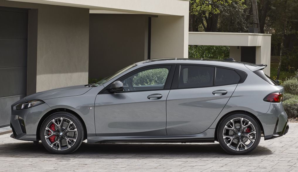 BMW () 1-Series (F70):  