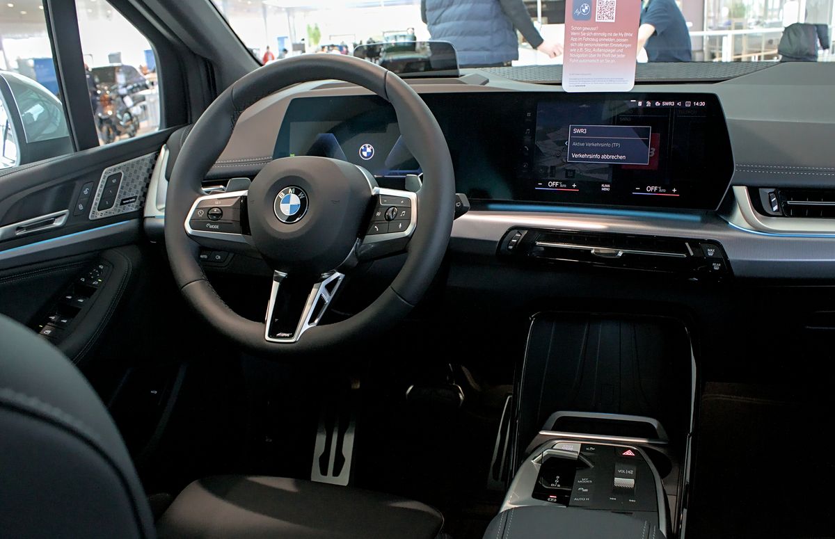 BMW () 2-Series (U06 Active Tourer II):  