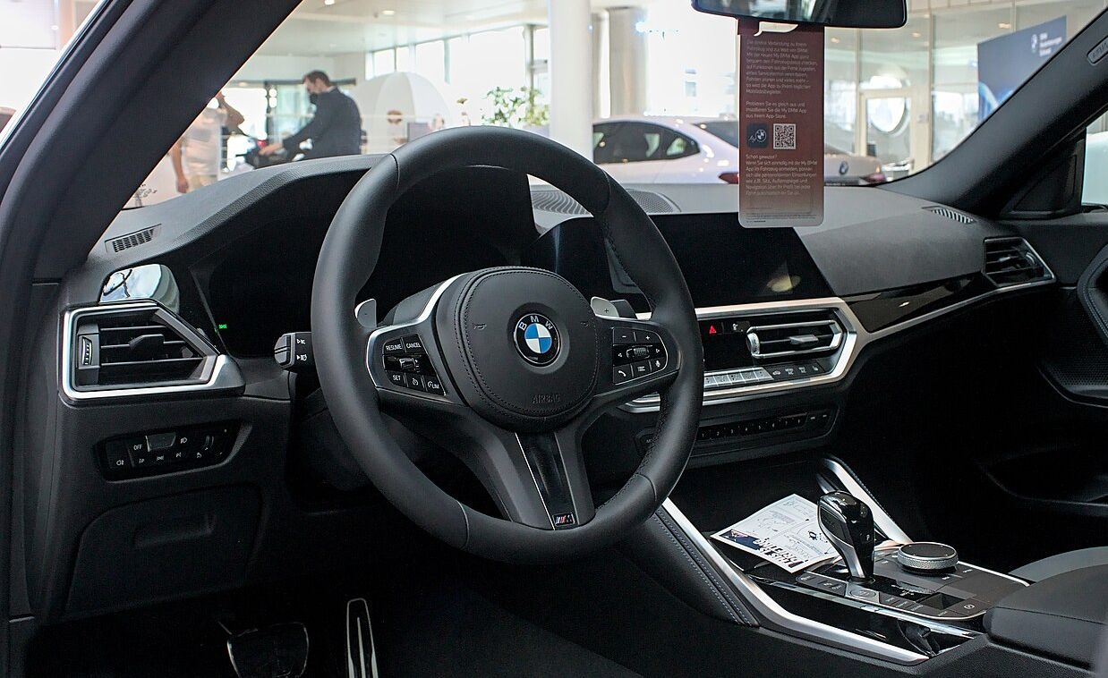 BMW () 2-Series (G42 Coupe II):  