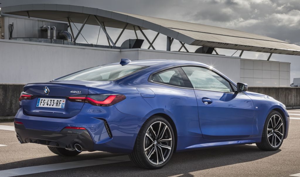 BMW () 4-Series (G22 Coupe):  