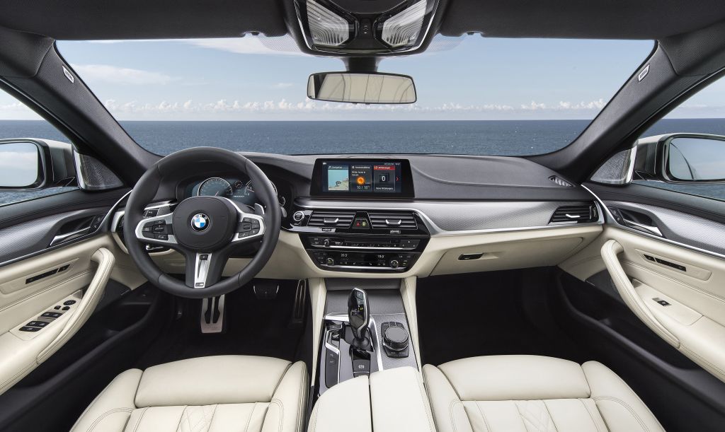 BMW () 5-Series (G30):  