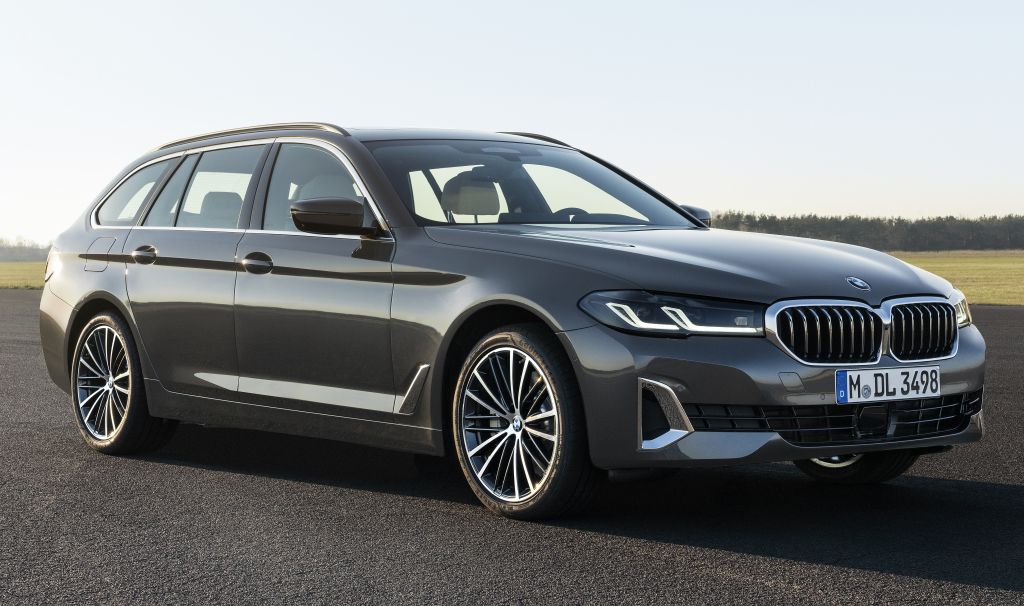 BMW () 5-Series (G31) Touring:  