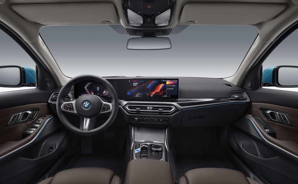 BMW () i3L (G28):  