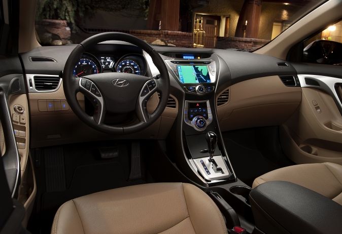 Hyundai () Elantra V (MD, UD):  