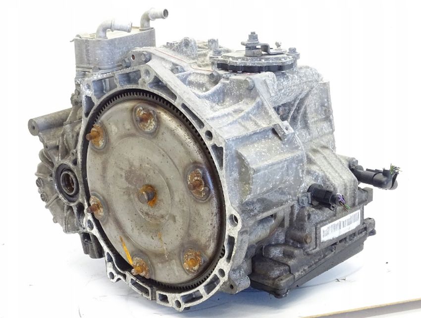 Volkswagen (VW) () Passat (JYY, KGV):    